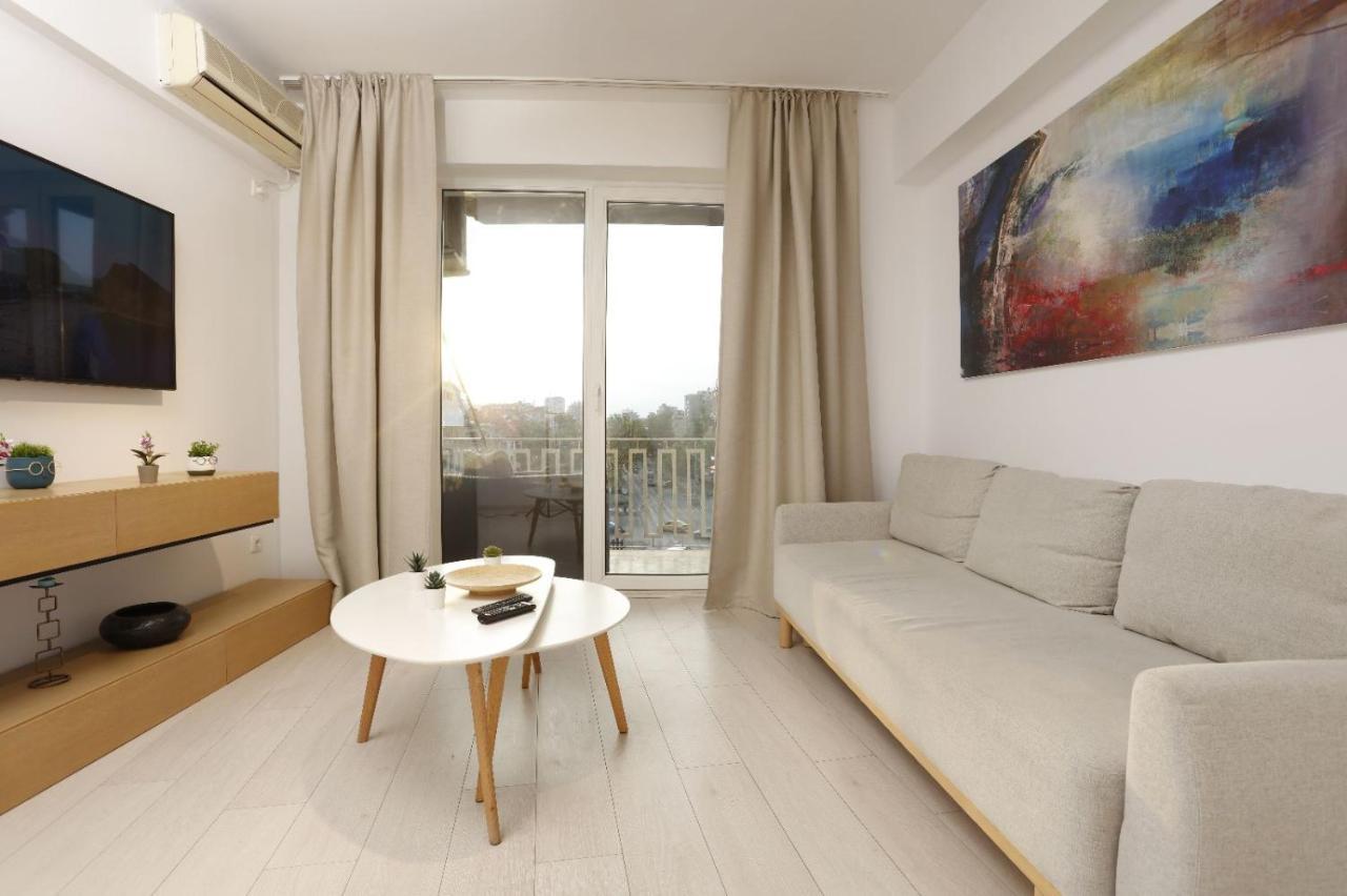 2 Bedroom Apartment With Amazing View In City Center บูคาเรสต์ ภายนอก รูปภาพ